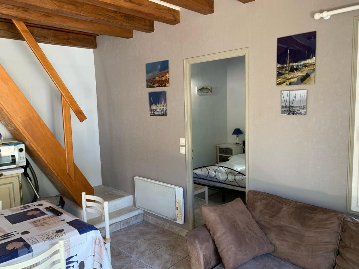 Maison De Pays Au Centre Du Village Saint-Martin-de-Ré Buitenkant foto